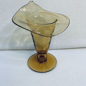 MCM Vtg Hand-Blown Amber Glass Yellow Vase Folded Open Top Pedestal Much Detail